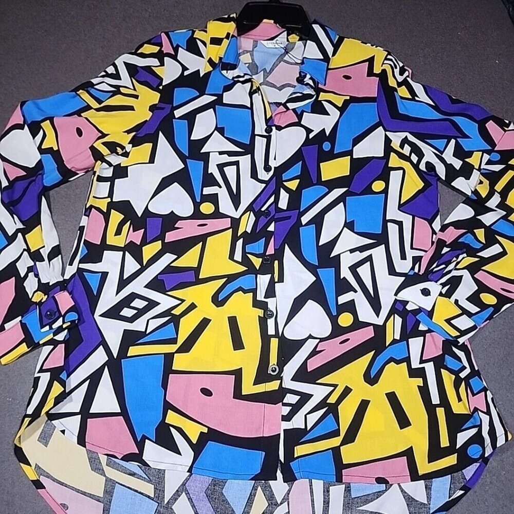 Livrania NWT Women's Sz M Retro Pop Art Print Shirt Button Front Long Back